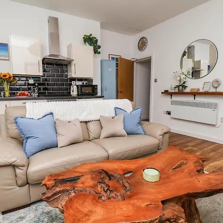 Apartment One Abbey Court